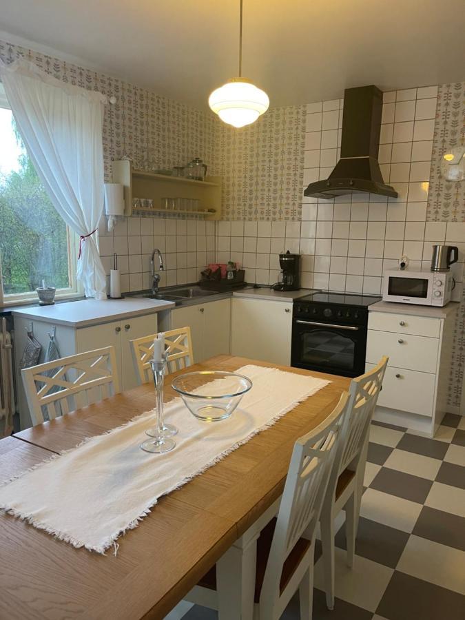Mysig 1 Rum Med Kok Svenstavik Buitenkant foto
